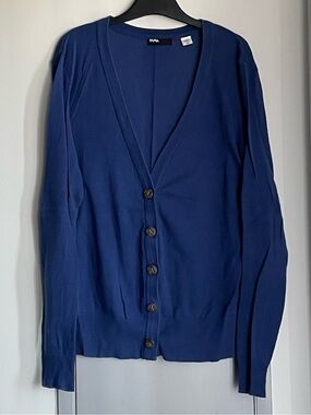 URBAN OUTFITTERS BDG Deep Blue V-Neck Button Cardigan